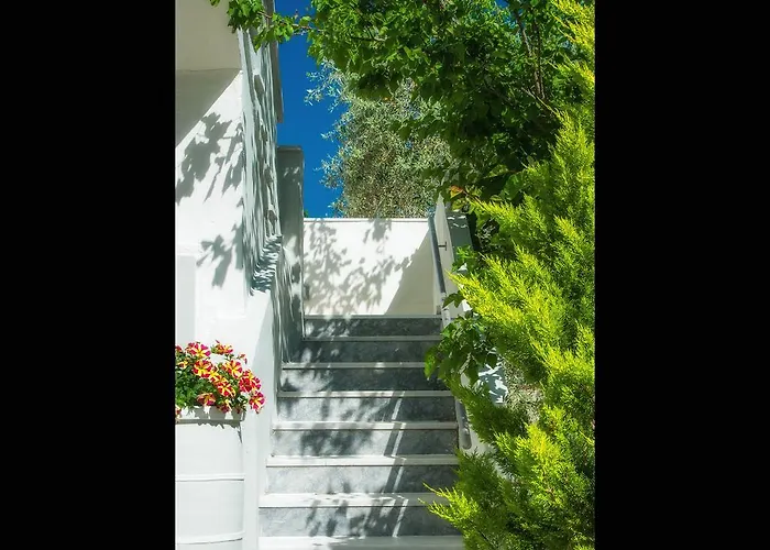 Sunray Apartments
